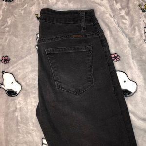 Black Skinny Jeans